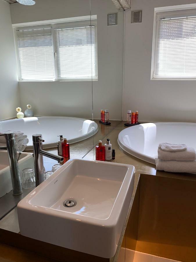 B&B Yellow Submarine Antwerpen Kültér fotó